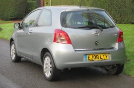 Toyota Yaris 1.3 VVT-i TR