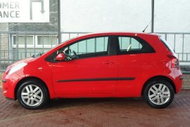 Toyota Yaris 1.3 VVT-i TR