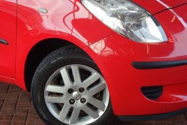 Toyota Yaris 1.3 VVT-i TR