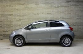 Toyota Yaris 1.33 VVT-i SR