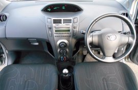 Toyota Yaris 1.0 VVT-i TR