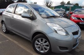 Toyota Yaris 1.0 VVT-i TR