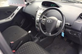 Toyota Yaris 1.0 VVT-i T2