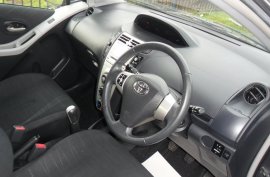Toyota Yaris 1.3 VVT-i TR