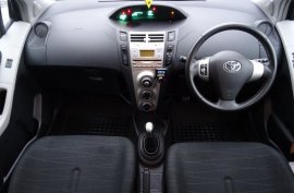 Toyota Yaris 1.3 VVT-i TR