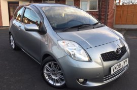 Toyota Yaris 1.3 VVT-i SR