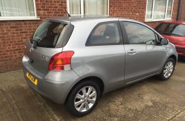 Toyota Yaris 1.0 VVT-i TR