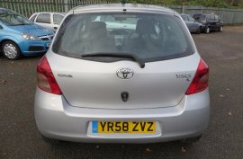Toyota Yaris 1.0 VVT-i T2