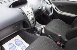 Toyota Yaris 1.0 VVT-i T2