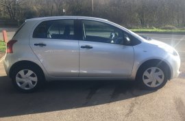 Toyota Yaris 1.0 VVT-i T2