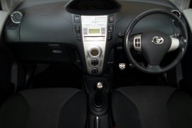 Toyota Yaris 1.8 VVT-i SR