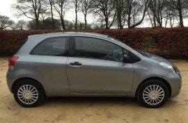 Toyota Yaris 1.0 VVT-i T2