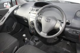 Toyota Yaris 1.0 VVT-i TR