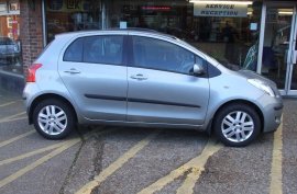 Toyota Yaris 1.3 VVT-i TR