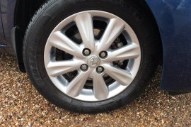 Toyota Yaris 1.33 VVT-i TR