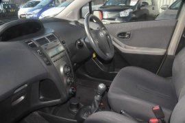 Toyota YARIS 5-DR 1.33 VVT-i TR