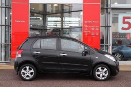 Toyota YARIS 5-DR 1.33 VVT-i TR