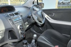 Toyota YARIS 3-DR 1.33 VVT-i TR