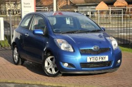 Toyota YARIS 3-DR 1.33 VVT-i TR