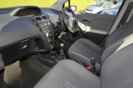 Toyota YARIS 5-DR 1.33 VVT-i TR