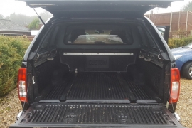 Nissan Navara 2.5DCI Aventura