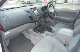 Toyota Hilux 2.5 D-4D HL2 Crewcab Pickup