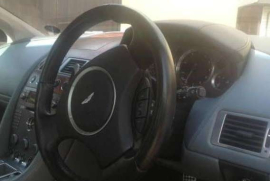 Aston Martin DB9 V12