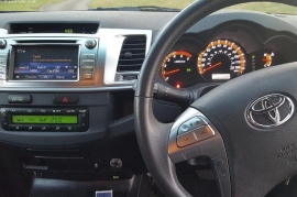 Toyota Hilux Invincible 3.0 Auto Diesel