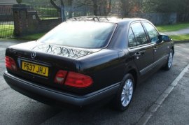 Mercedes-Benz E Class E200 Classic 4dr Auto 2.0