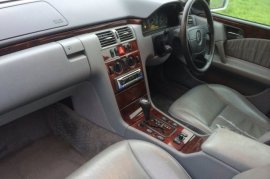 Mercedes-Benz E Class E200 Classic 4dr Auto 2.0