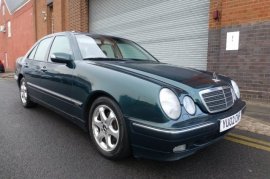 Mercedes-Benz E Class E200 Classic 4dr Auto 2.6