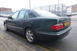 Mercedes-Benz E Class E200 Classic 4dr Auto 2.6