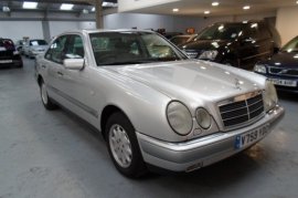 Mercedes-Benz E Class E200 Classic 4dr Auto 2.0