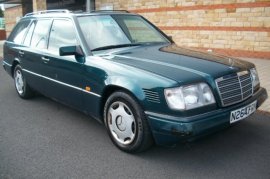 Mercedes-Benz E Class E200 Classic 4dr Auto 3.0