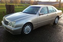 Mercedes-Benz E Class E200 Classic 4dr Auto 2.6