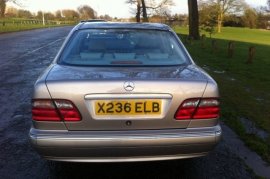 Mercedes-Benz E Class E200 Classic 4dr Auto 2.6