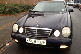 Mercedes-Benz E Class E240 Classic 4dr Tip Auto [2