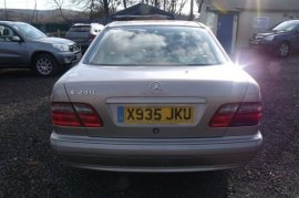 Mercedes-Benz E Class E240 Classic 4dr Tip Auto [2