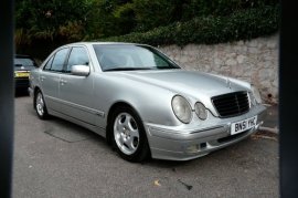 Mercedes-Benz E Class E320 CDi Avantgarde 4dr Tip 