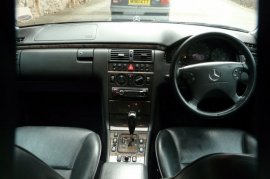 Mercedes-Benz E Class E320 CDi Avantgarde 4dr Tip 