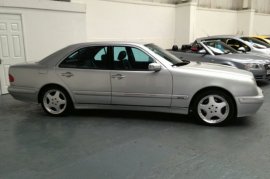 Mercedes-Benz E Class E320 CDi Avantgarde 4dr Tip 