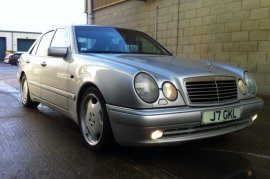 Mercedes-Benz E Class 320 TE 5dr 3.2