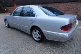 Mercedes-Benz E Class E320  3.2