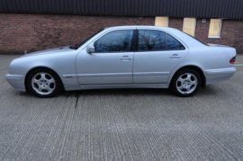 Mercedes-Benz E Class E320  3.2