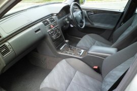Mercedes-Benz E Class E200  2.0