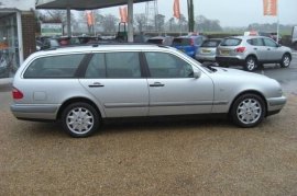 Mercedes-Benz E Class E240 2.4