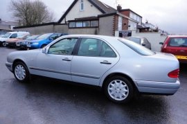 Mercedes-Benz E300 ELEGANCE TD 3.0