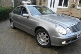 Mercedes-Benz E Class E270  Saloon 2.7