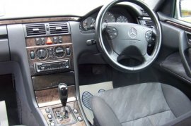 Mercedes-Benz E Class E200 Classic 4dr Auto 2.0
