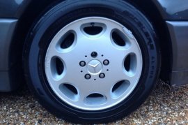 Mercedes-Benz SL Class SL320   3.2